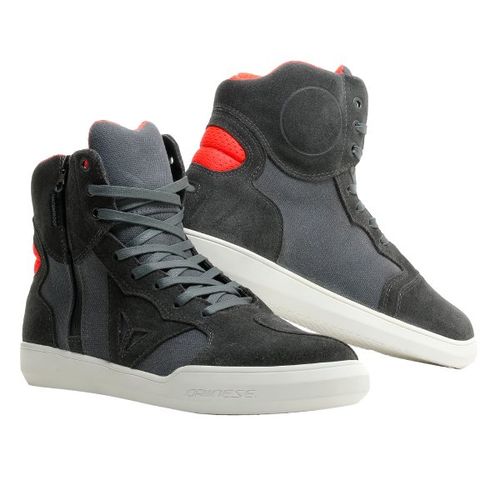 נעלי רכיבה METROPOLIS D-WP מבית DAINESE