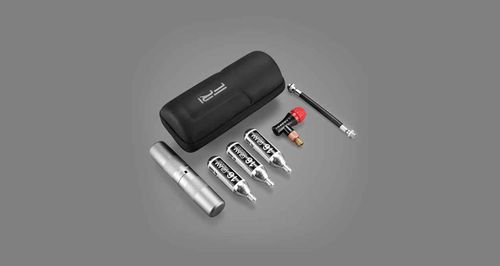 ערכה לתיקון תקרים וניפוח ESSENTIALPACK מבית FRI