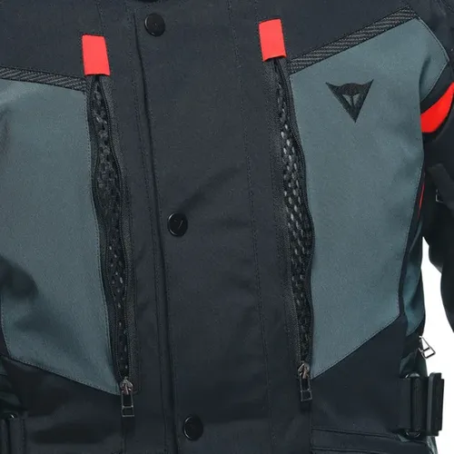 מעיל חורף תלת עונתי CRAVE MASTER 3 מבית DAINESE