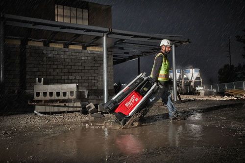 עמוד תאורה נטען 27,000 לומין MILWAUKEE MXF TL
