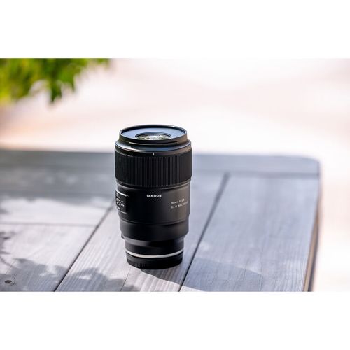 עדשה Tamron 90mm f/2.8 Di III VXD Macro לסוני