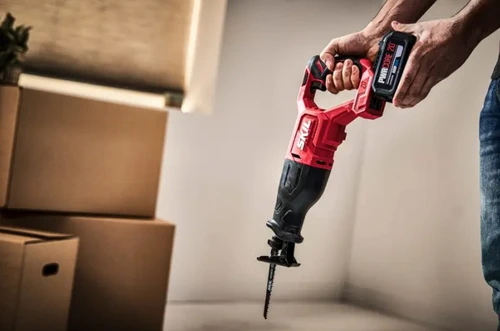 גוף מסור חרב נטען 20V Brushless לעבודות חיתוך מגוונות + מתנה סוללה 2.0Ah + מטען - סקיל SKIL