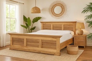 מיטת זוגית עץ אלון בעיצוב תריס 160*200 ס"מ