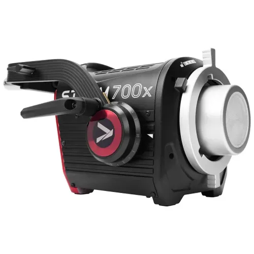 פנס לד Aputure STORM 700X 