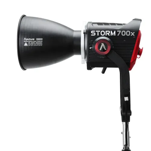 פנס לד Aputure STORM 700X 