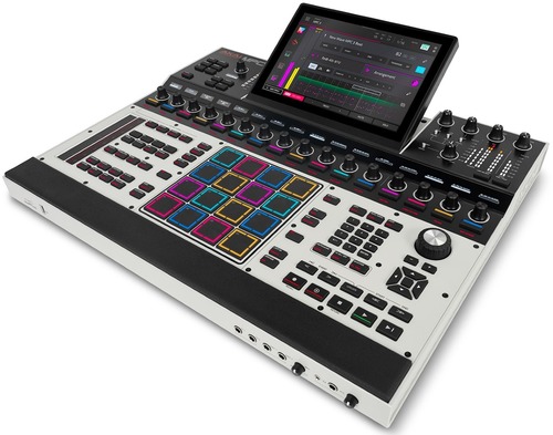 זוית נוספת akai professional mpc xl