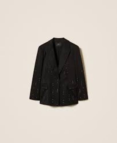 Blazer with hand embroidery