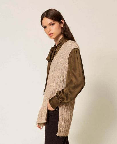 Knit gilet with sequins