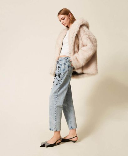Hand embroidered barrel jeans