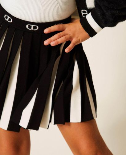 Girls' two-tone short knit skirt