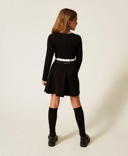 Short scuba dress with belt