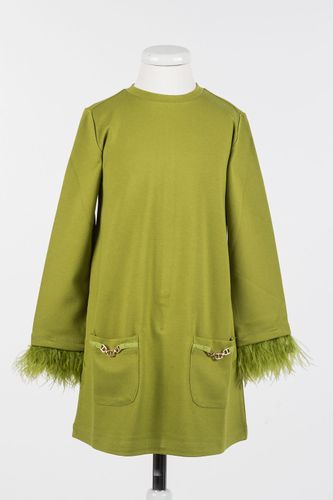 Short dress with pockets and feathers