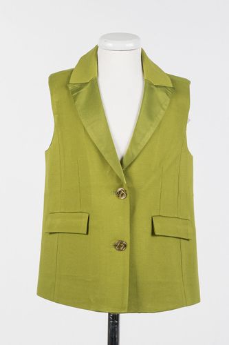 KNITTED VEST JACKET