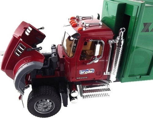 משאית זבל MACK Granite Garbage truck עם 2 פחים 3