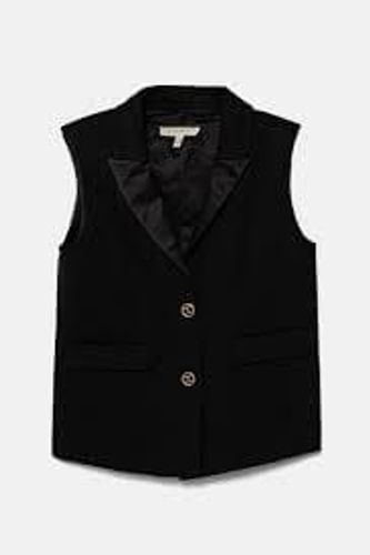KNITTED VEST JACKET
