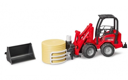 טרקטור שופל Schäffer Compact loader אדום עם מרים חציר 1