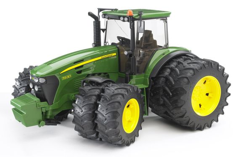 טרקטור ג'ון דיר John Deere ירוק עם גלגלים כפולים 1