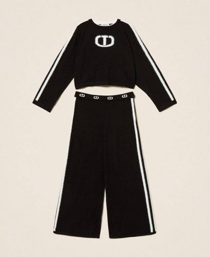 Jumper with logo and wide trousers
