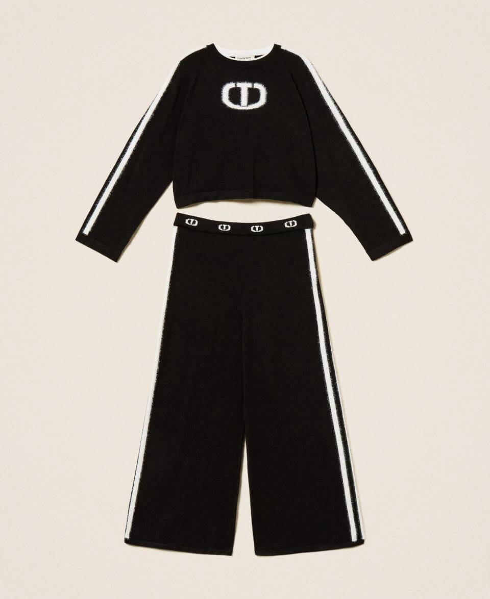 Jumper with logo and wide trousers