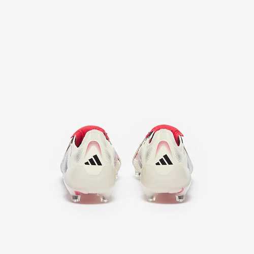 נעלי כדורגל מקצועיות  adidas Predator Elite FT