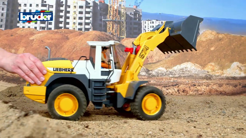 טרקטור שופל 574 Liebherr צהוב 3