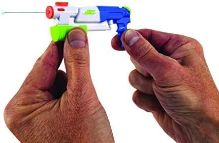 רובה מים NERF Barrage הקטן בעולם – כוח של ענק, גודל של גמד 3