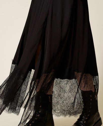 Satin midi skirt with lace