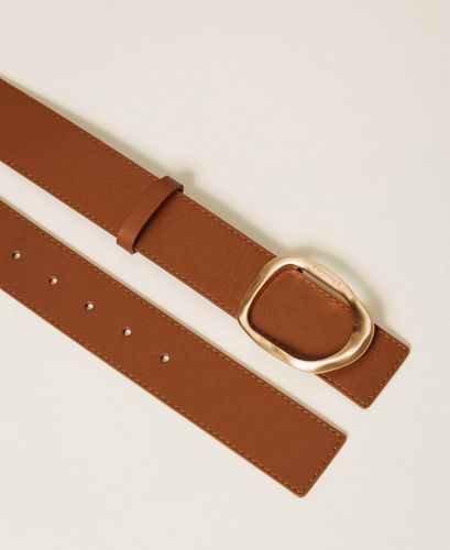 Reversible leather belt with buckle