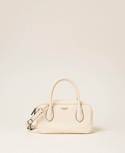 Medium bowler bag with logo