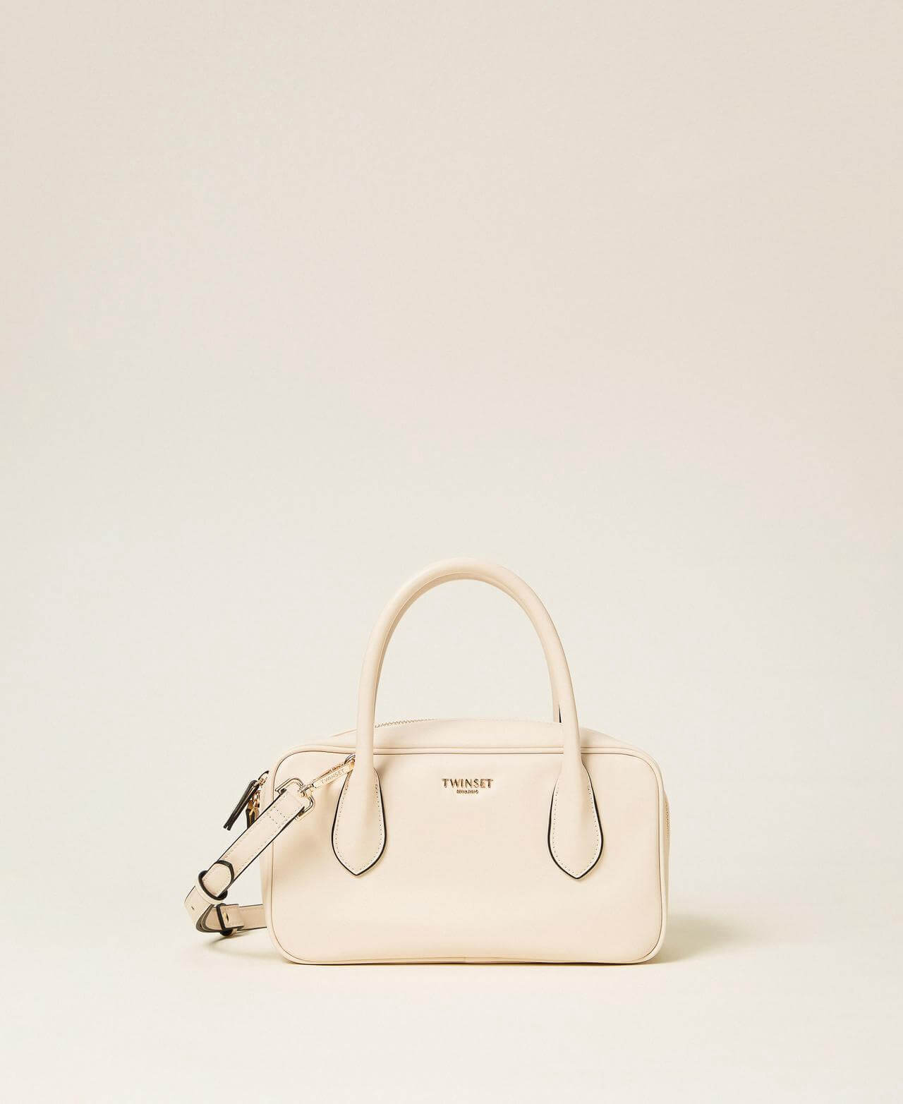 Medium bowler bag with logo