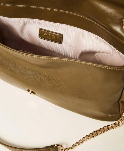 Soft shoulder bag with Oval T