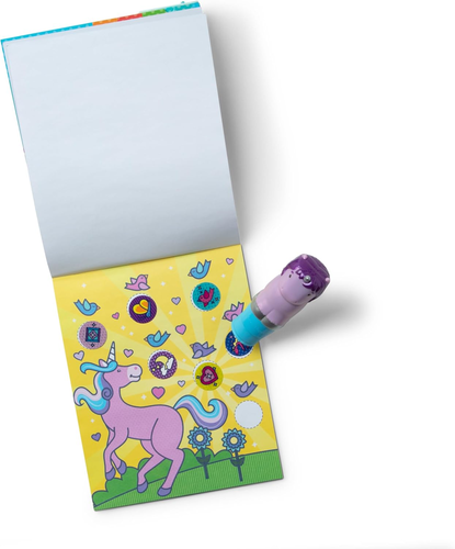 Sticker WOW! חוברת מדבקות 24 דפים עם מכשיר הדבקה אוטומטי ו 300 מדבקות - חד קרן סגול