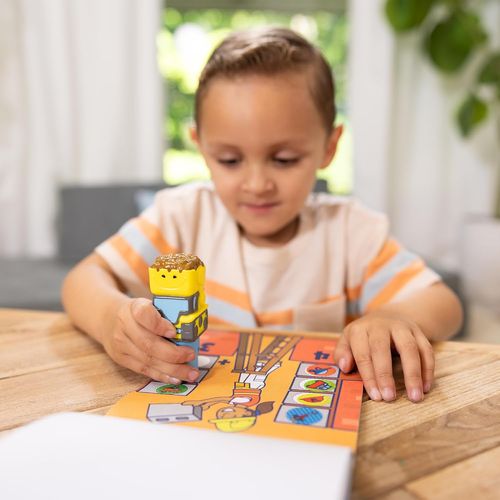 Sticker WOW! חוברת מדבקות 24 דפים עם מכשיר הדבקה אוטומטי ו 300 מדבקות - כלי רכב כבדים