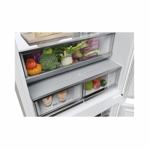מקרר אינטגרלי מלא הפוך 300 ליטר HBW7719DT כולל פיקוד שבת מובנה Haier No Frost רוחב: 70 ס