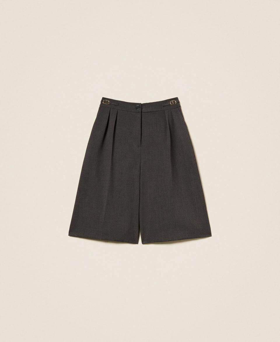Bermuda shorts with Oval T buckles