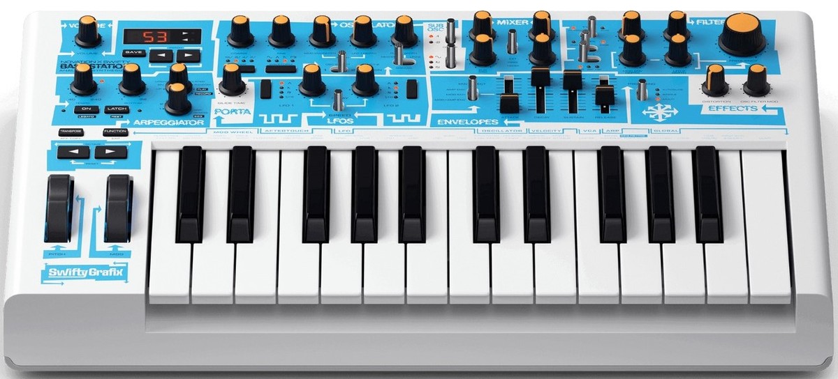 סינתיסייזר Bass Station II Swifty Edition