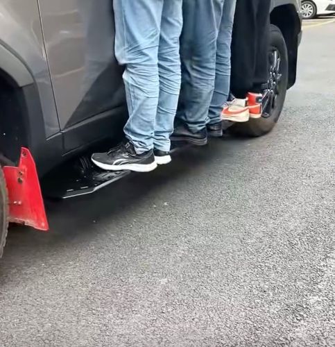מדרכות צד חשמליות לטויוטה לנד קרוזר החדש