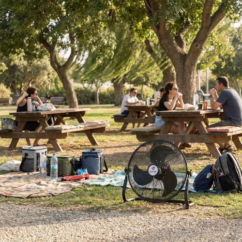 מאוורר רצפתי נטען 