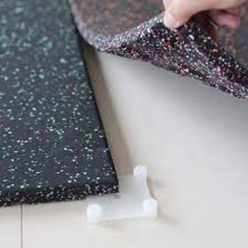 אריח גומי בלימה חלק - נקודות כחול 20 מ