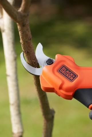 מזמרת גיזום חשמלית Black+Decker BCPP18D1 18V