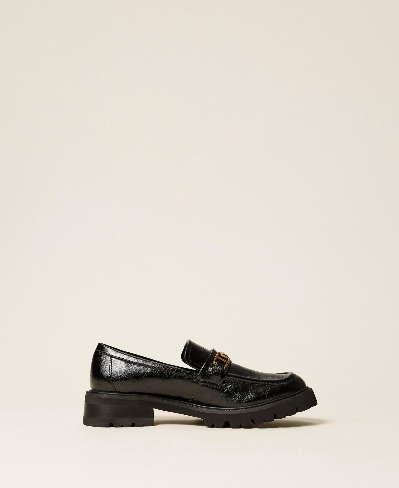 Loafers with Oval T clasp