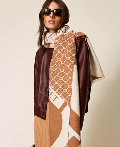 Jacquard wool cloth stole with logo