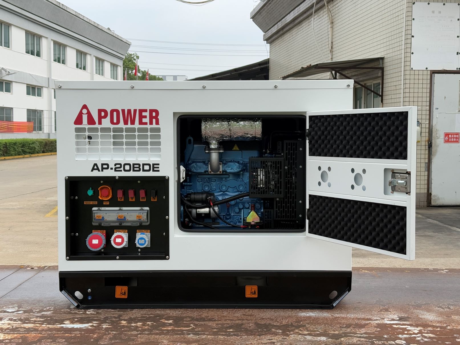 גנרטור דיזל מושתק קירור מים A-ipower מנוע Baudouin הספק 22KVA