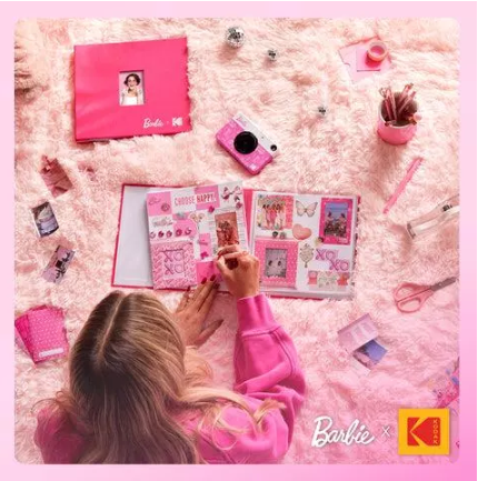  מצלמת KODAK אינסטנט (ברבי 1)