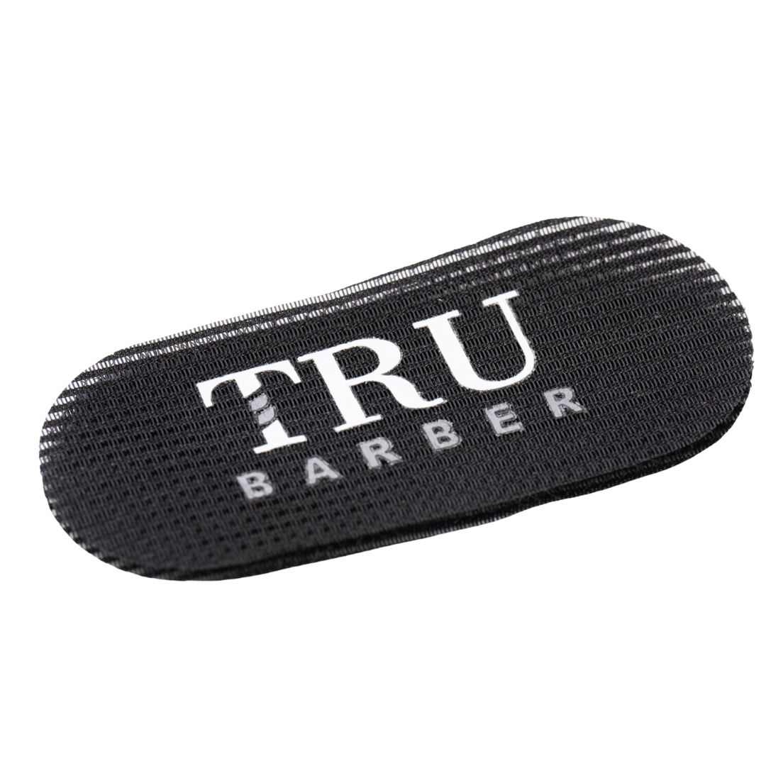 HAIR GRIPPER מיועד להחזקת קבוצות שיער במקומן באופן יציב כדי להקל על עיצוב השיער TRU BARBER טרו ברבר