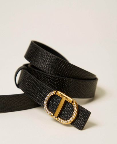 Leather belt with Oval T rhinestones