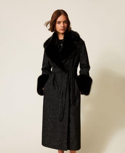 Long wool cloth coat with faux fur