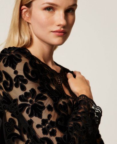 Tulle jacket with embroidery