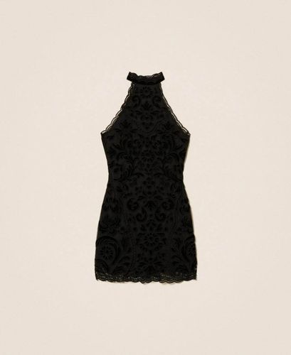 Short tulle dress with embroidery