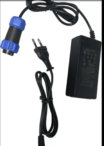 סאפ מתנפח עם מנוע חשמלי AMgo 330PFS+מנוע סנפיר בצבע כחול מבית AQUA MARINA